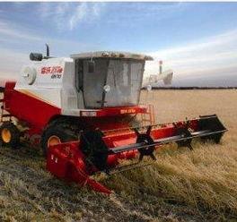 国产哪家收割机好呢视频,哪家收割机更胜一筹？